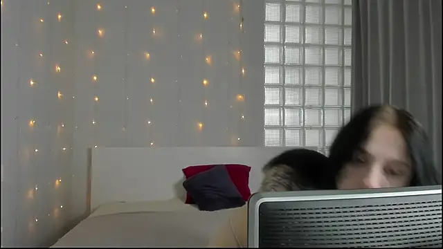 Chatty Alice online show from November 15, 1:20 am