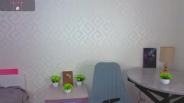 FancyHenley online show from November 28, 1:39 am