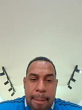 elnegro707070 online show from February 6, 11:17 am