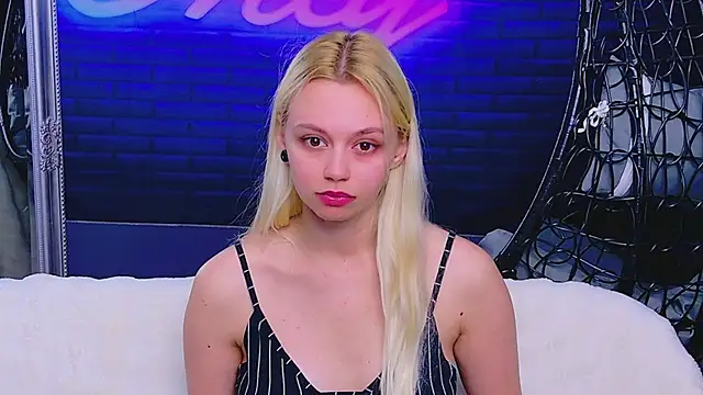 AlessiaCroft online show from May 12, 3:58 am