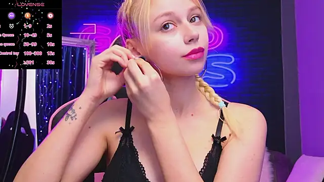 AlessiaCroft online show from March 25, 5:07 am