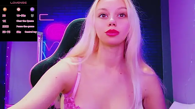 AlessiaCroft online show from March 13, 5:12 am