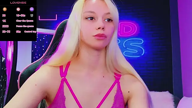 AlessiaCroft online show from March 21, 5:08 am