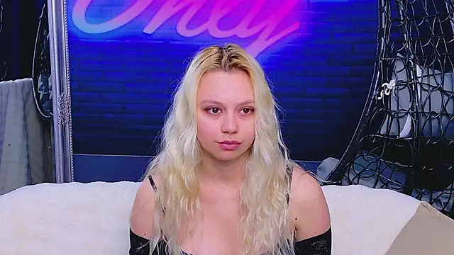 AlessiaCroft online show from May 26, 3:59 am