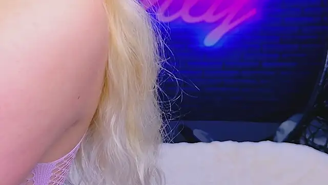 AlessiaCroft online show from June 1, 4:02 am