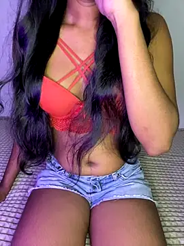 selena mia online show from October 18, 5:31 am