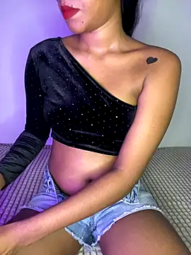 selena mia online show from October 1, 4:55 pm