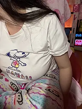 w3tkittty online show from February 8, 9:23 pm