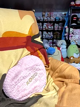 w3tkittty online show from November 22, 4:22 am