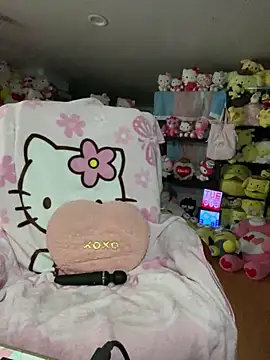 w3tkittty online show from March 3, 4:25 pm