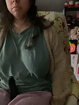 w3tkittty online show from November 18, 3:26 pm