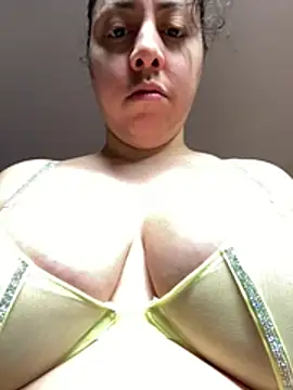 w3tkittty online show from June 26, 10:15 pm