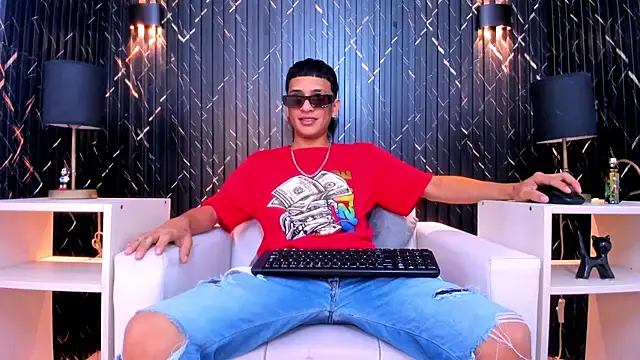 Matt Ruso online show from December 2, 3:41 am