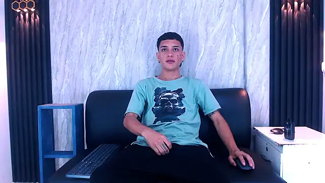 Matt Ruso online show from October 21, 3:39 am