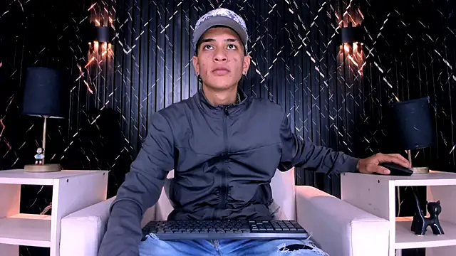 Matt Ruso online show from December 5, 2:43 am