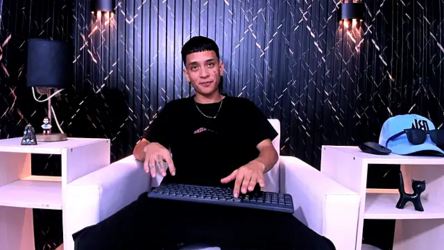 Matt Ruso online show from October 26, 3:40 am