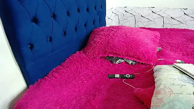 karolay su online show from December 3, 4:13 am