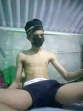 HannanKhan25 online show from October 4, 8:21 pm