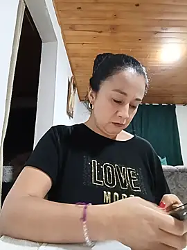 Snapshot of MELODY__06 chatting on July 15, 12:39 am MELODY 06 online show from July 15, 12:39 am
