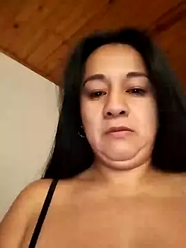 Snapshot of MELODY__06 chatting on May 11, 11:44 am MELODY 06 online show from May 11, 11:44 am