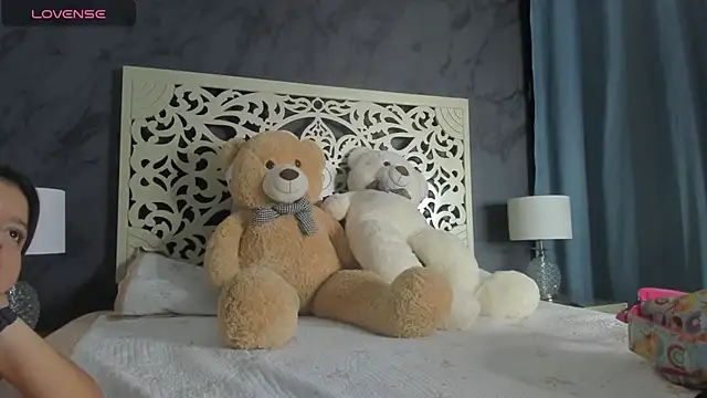 Amyblack   online show from March 10, 11:42 pm