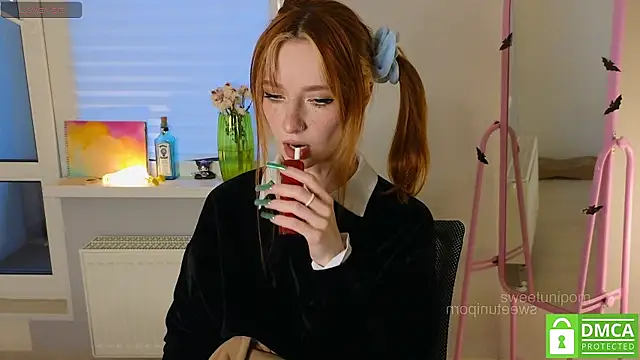 sweetuniporn online show from December 21, 12:40 pm