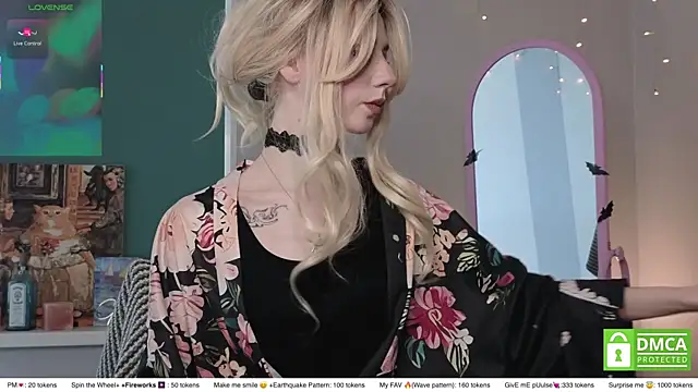 sweetuniporn online show from May 9, 8:07 am