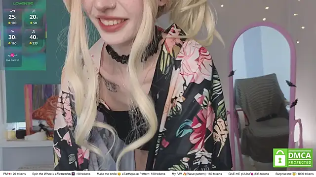 sweetuniporn online show from April 23, 12:29 pm