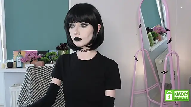 sweetuniporn online show from May 17, 8:25 am