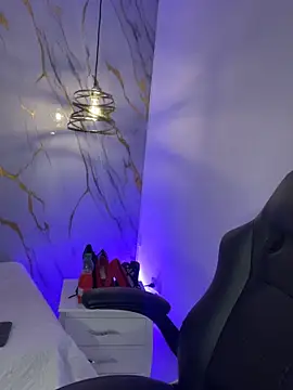 Kariina  69 online show from April 23, 2:51 am