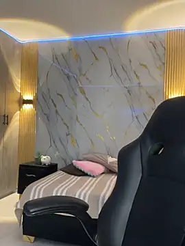 Kariina  69 online show from March 2, 2:45 am