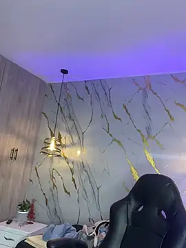 Kariina  69 online show from April 1, 3:08 am