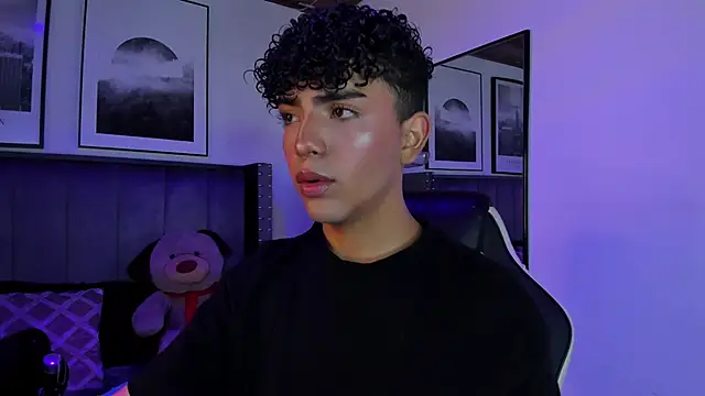 Snapshot of Niick_Twink chatting on October 6, 7:14 pm Niick Twink online show from October 6, 7:14 pm