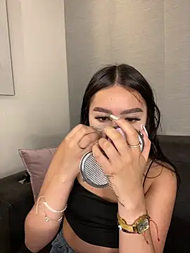 Snapshot of Cristina_pinkk chatting on November 5, 3:09 am Cristina pinkk online show from November 5, 3:09 am