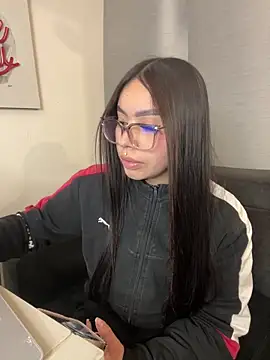 Snapshot of Cristina_pinkk chatting on November 29, 3:28 am Cristina pinkk online show from November 29, 3:28 am