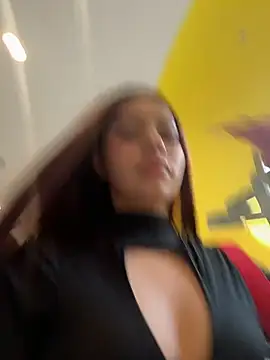 Cristina pinkk online show from April 8, 9:16 pm