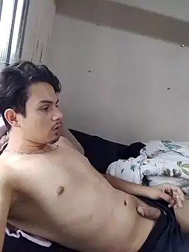 Omoraia online show from November 14, 8:45 pm