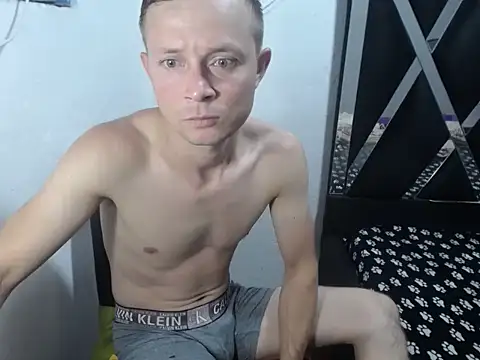 Snapshot of hot_mann11 chatting on October 19, 9:28 pm hot mann11 online show from October 19, 9:28 pm