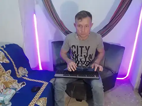 hot mann11 online show from March 4, 12:18 am