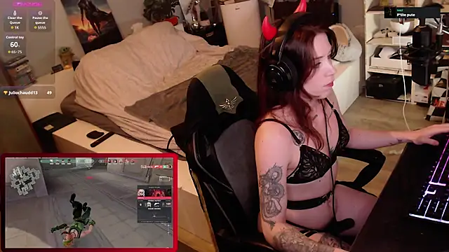 Horny Makima online show from October 31, 9:39 am