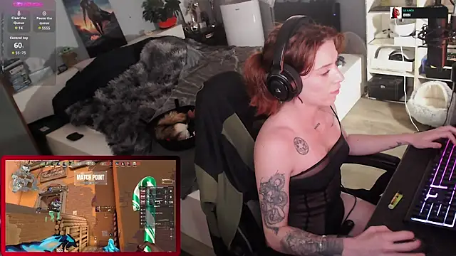 Horny Makima online show from October 11, 9:32 am