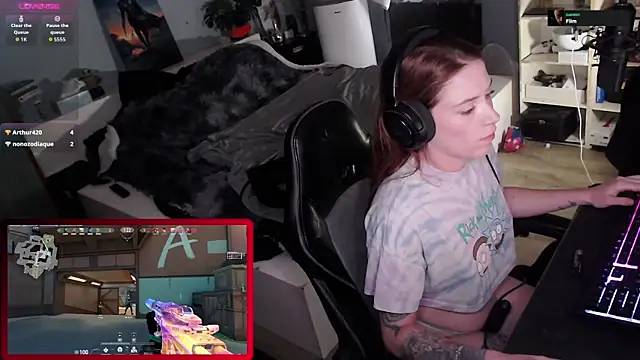 Horny Makima online show from September 27, 9:15 am