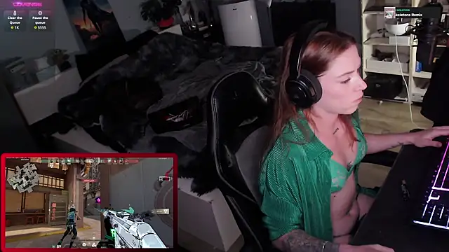 Horny Makima online show from September 26, 7:59 am