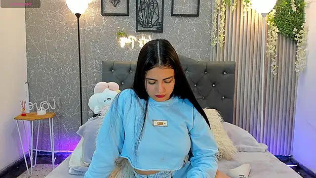 Snapshot of mialeia01 chatting on January 7, 1:27 pm mialeia01 online show from January 7, 1:27 pm