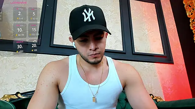 Snapshot of GrantBlake chatting on February 12, 6:13 am GrantBlake online show from February 12, 6:13 am