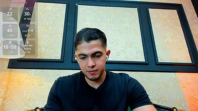 Snapshot of GrantBlake chatting on February 14, 6:24 am GrantBlake online show from February 14, 6:24 am