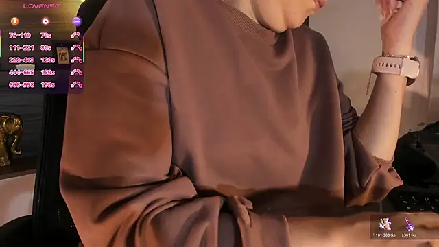 AlissaJoness online show from April 18, 1:35 pm