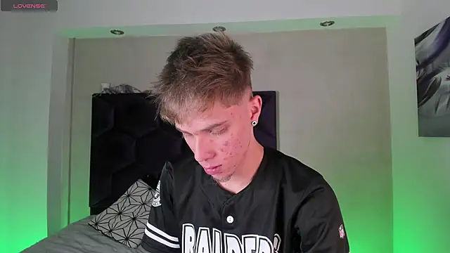 Robbin Blaze online show from March 27, 4:32 am