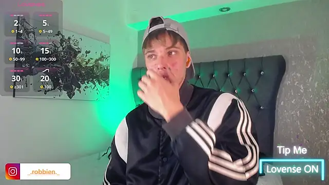 Robbin Blaze online show from April 20, 4:48 am