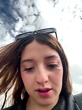 Baby  Otaku online show from November 16, 7:40 pm